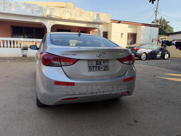 Hyundai Elantra 2013 Silver