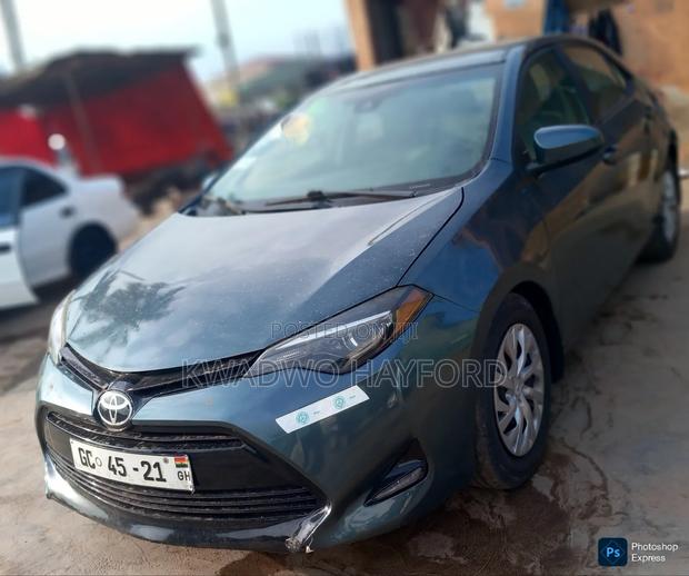 Toyota Corolla LE 4dr Sedan (1.8L 4cyl CVT) 2016 Gray