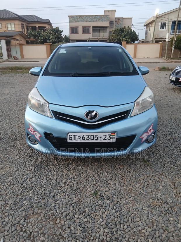Toyota Vitz 2012 Blue