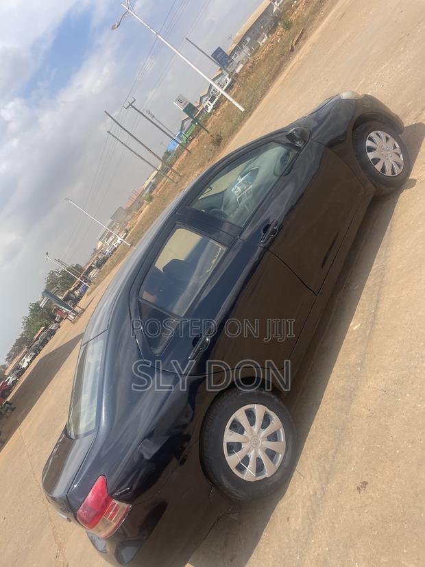 Toyota Yaris Base Hatchback 3dr 2010 Black