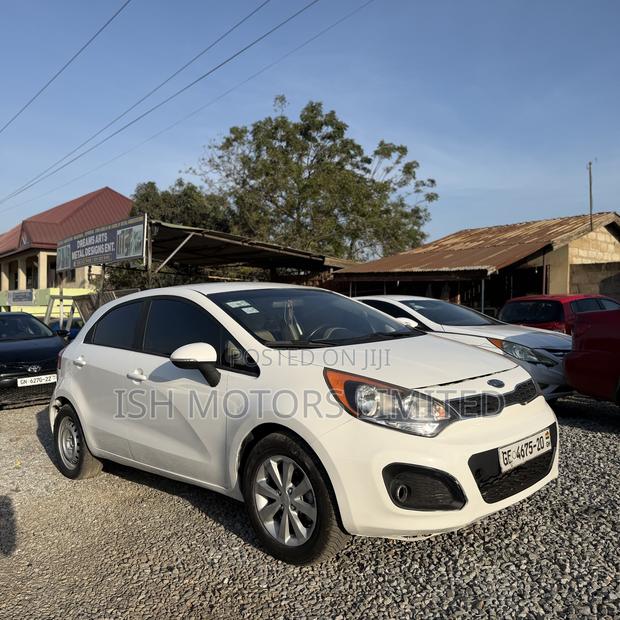 Kia Rio SX 4dr Hatchback (1.6L 4cyl 6A) 2012 White