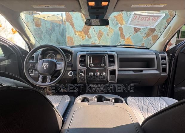 Dodge RAM 2017 Silver