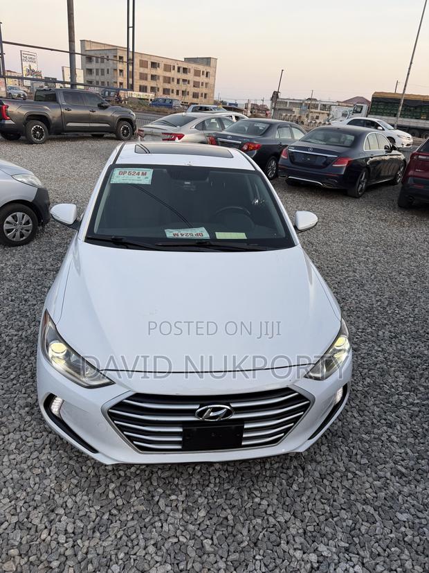 Hyundai Elantra 2018 White