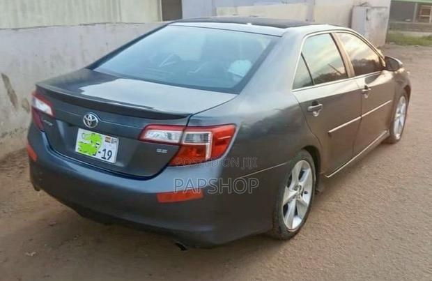 Toyota Camry SE Sport 4dr Sedan (2.5L 4cyl 6A) 2014 Gray