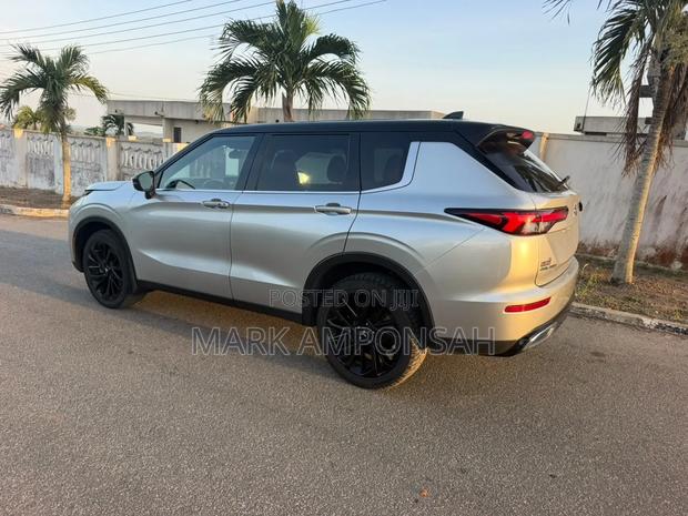 Mitsubishi Outlander SE Black Edition 2023 Gray