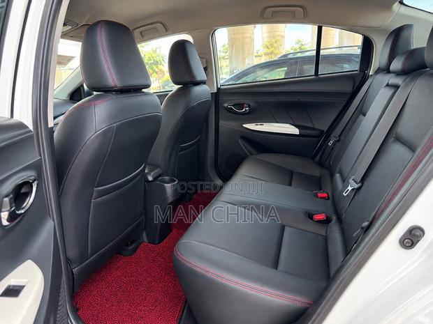 Toyota Yaris L Hatchback 3dr 2015 White
