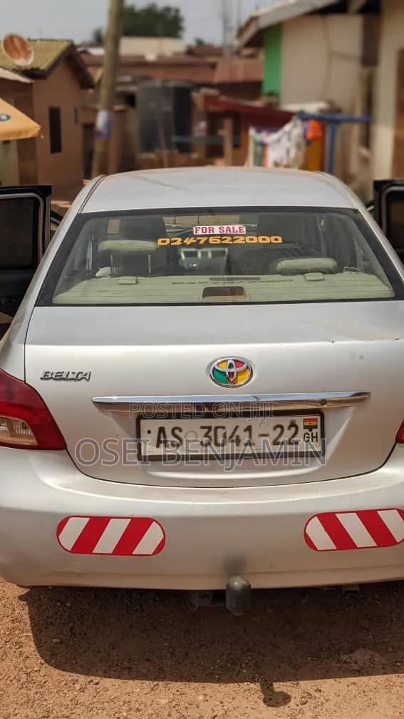 Toyota Belta 2009 Gray