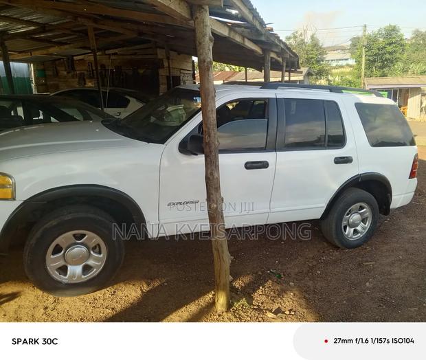 Ford Explorer 2003 White