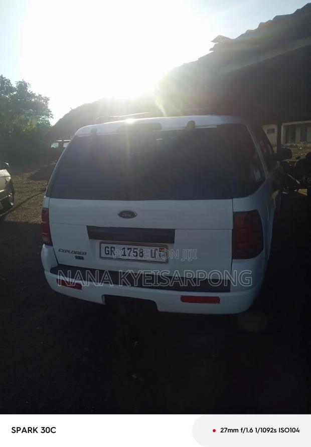 Ford Explorer 2003 White