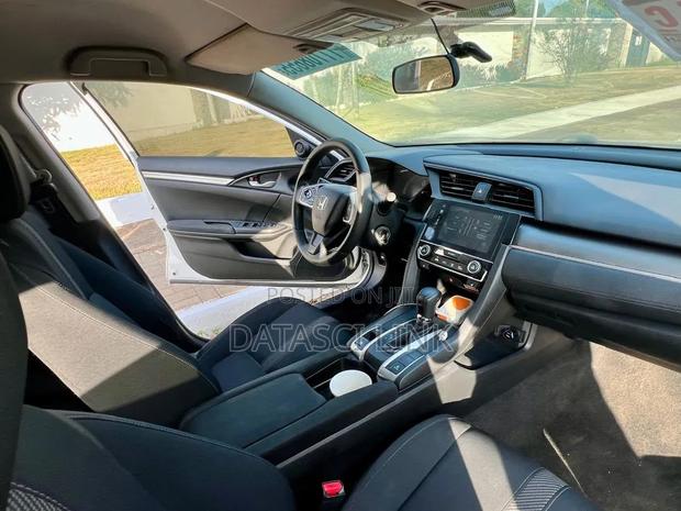 Honda Civic 2018 White