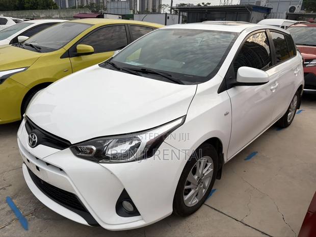 Toyota Yaris 2017 White