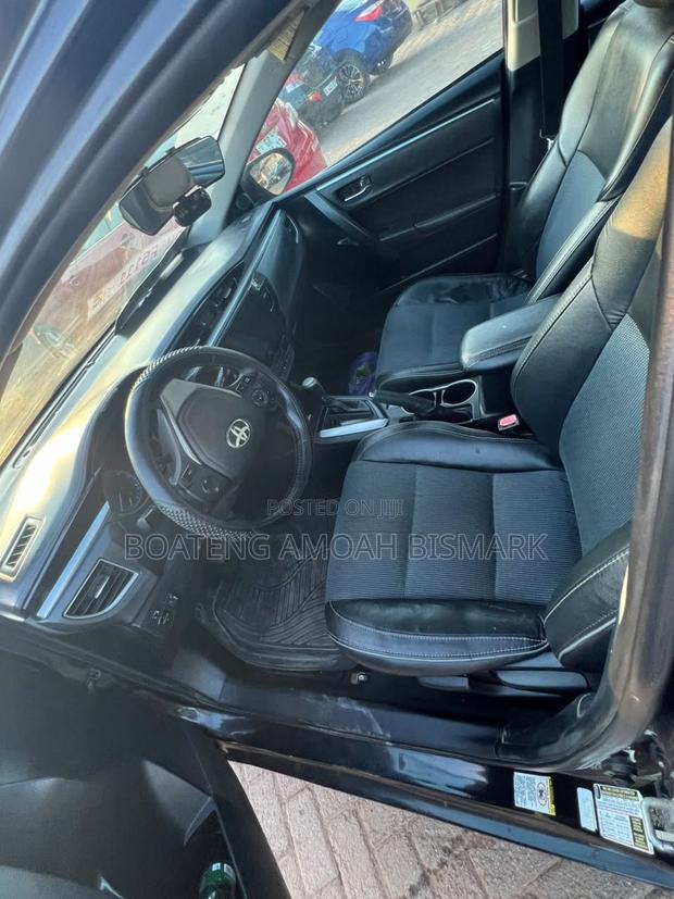 Toyota Corolla 2016 Black