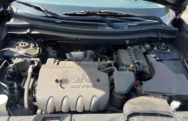 Mitsubishi Outlander 2018 Blue