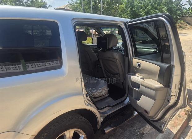 Honda Pilot 2012 Silver