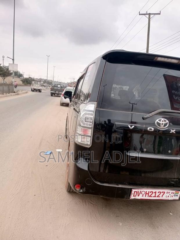 Toyota Voxy 2013 Black