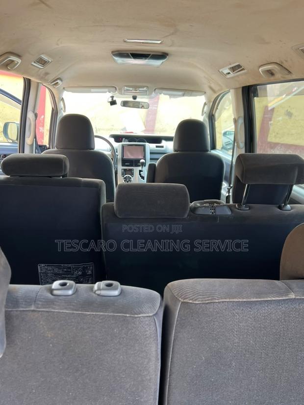 Toyota Voxy 2011 Black
