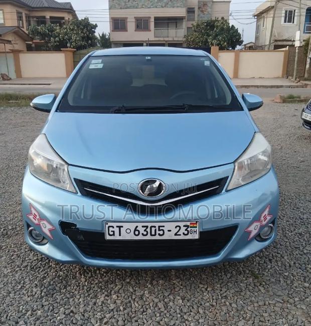 Toyota Vitz 2013 Blue