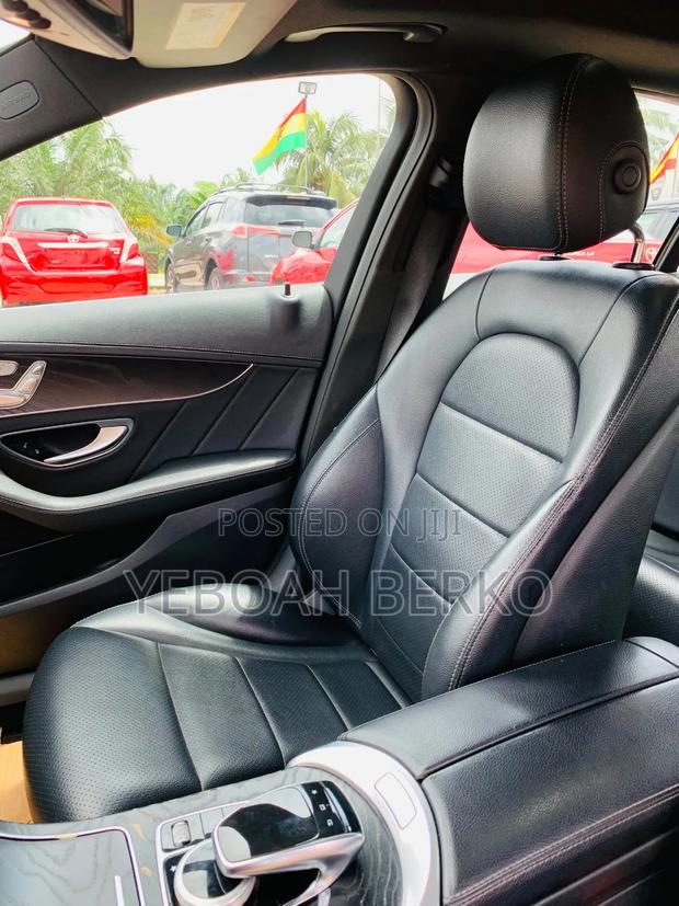 Mercedes-Benz C300 2016 Black