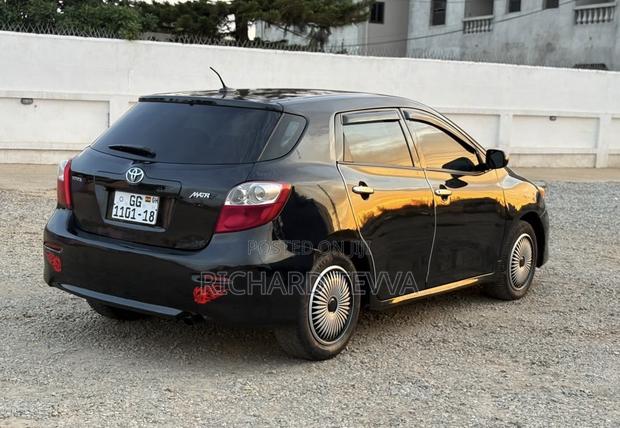 Toyota Matrix S Hatchback AWD (2.4L 4cyl 4A) 2010 Black
