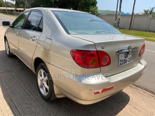 Toyota Corolla 2027 Gold