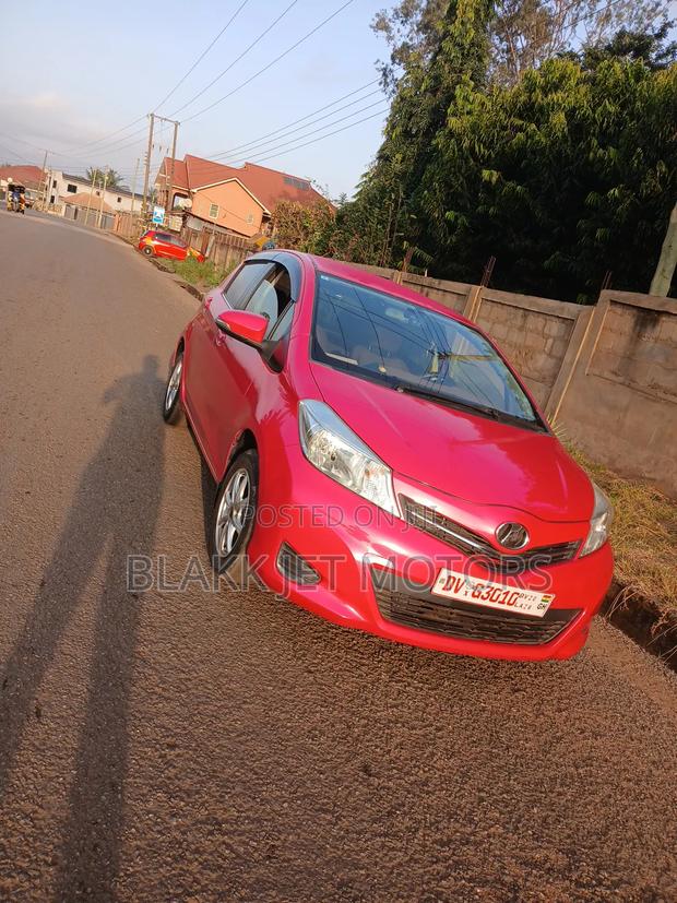 Toyota Vitz 1.3 FWD 5dr 2012 Pink