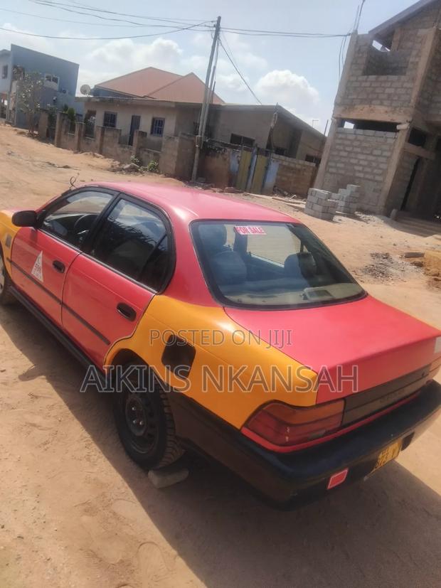 Toyota Corolla 1.8 Sedan 2002 Yellow