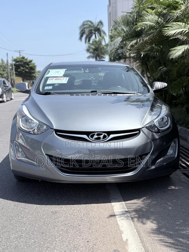 Hyundai Elantra Limited Sedan FWD (1.8L 4cyl 6A) 2016 Gray