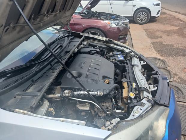Toyota Corolla L 4dr Sedan (1.8L 4cyl 4A) 2015 Silver