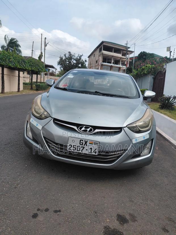 Hyundai Elantra SE 4dr Sedan (1.8L 4cyl 6A) 2014