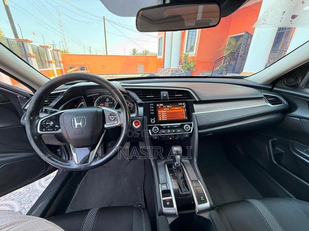 Honda Civic EX-L Sedan 2019 Gray