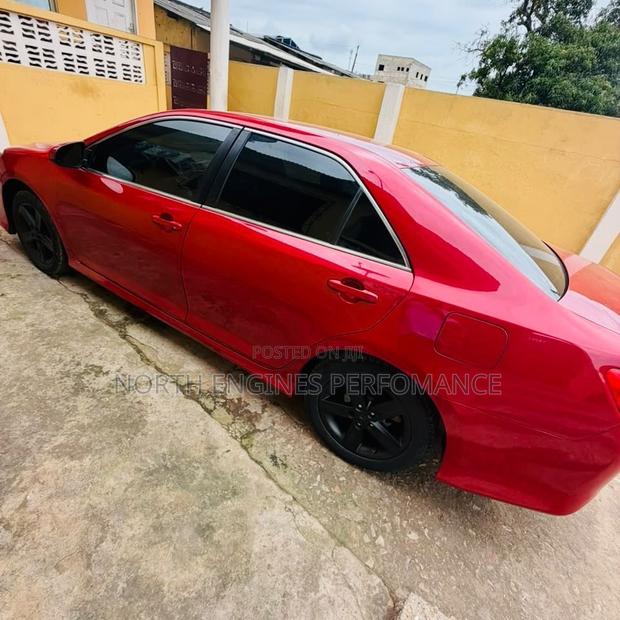 Toyota Camry SE 4dr Sedan (2.5L 4cyl 6A) 2014 Red