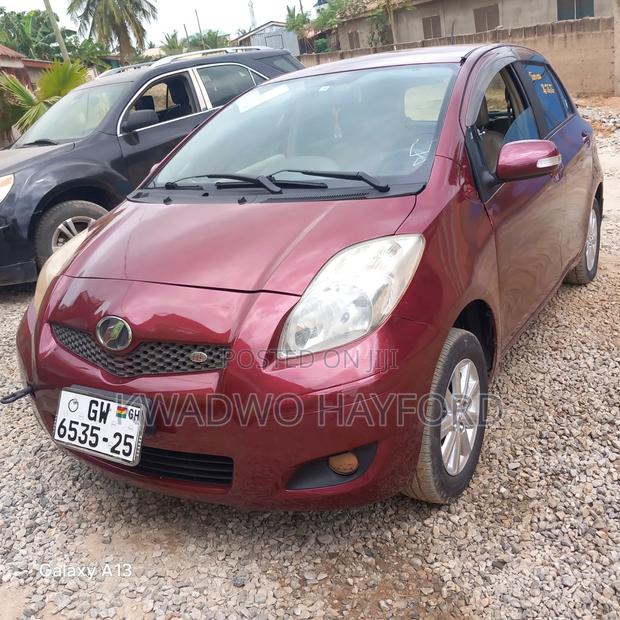 Toyota Vitz 1.3 FWD 3dr 2010 Red