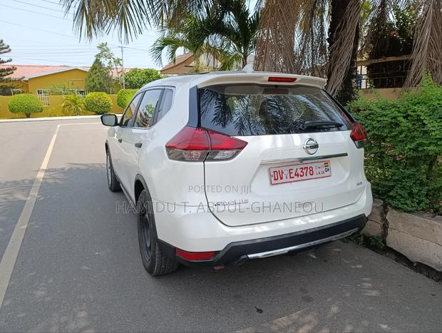 Nissan Rogue S AWD 2017 White