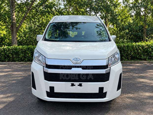 New Toyota Hilux 2026 White