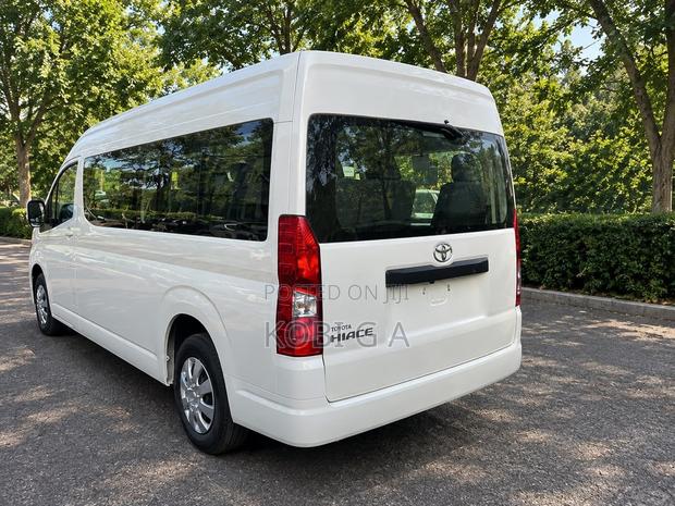 New Toyota Hilux 2026 White
