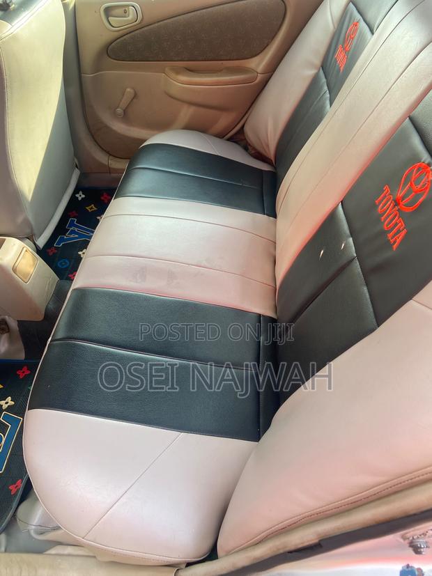 Toyota Corolla 1999 Silver