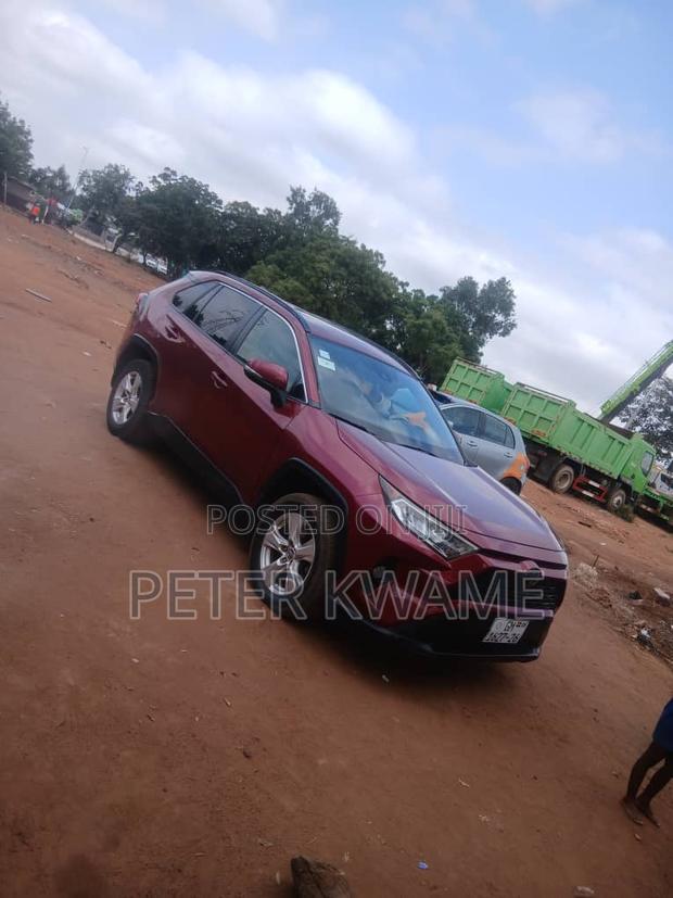 Toyota RAV4 XLE AWD 2020 Red