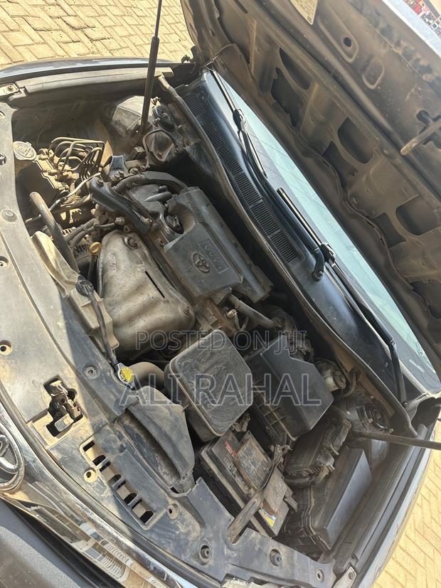 Toyota Camry SE 4dr Sedan (2.5L 4cyl 6A) 2012 Gray