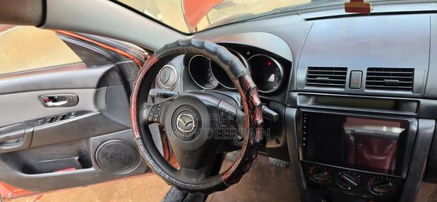 Mazda 3 2.0 i Sport 2010 Orange