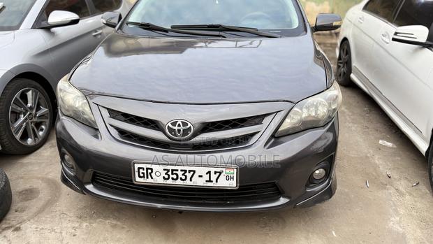 Toyota Corolla S 4dr Sedan (1.8L 4cyl 4A) 2013 Gray
