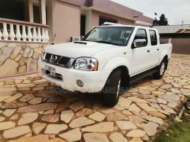 Nissan NP300 2020 White