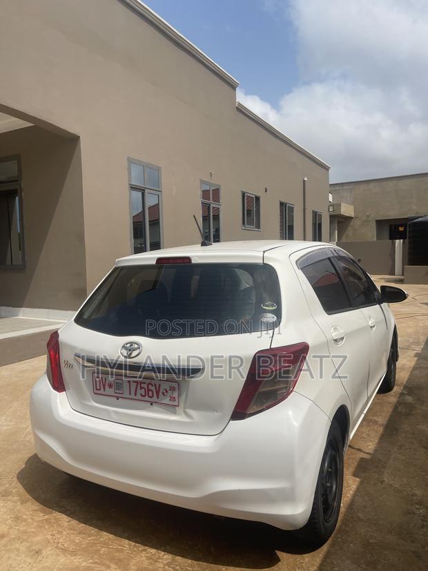 Toyota Vitz 1.0 FWD 3dr 2012 White