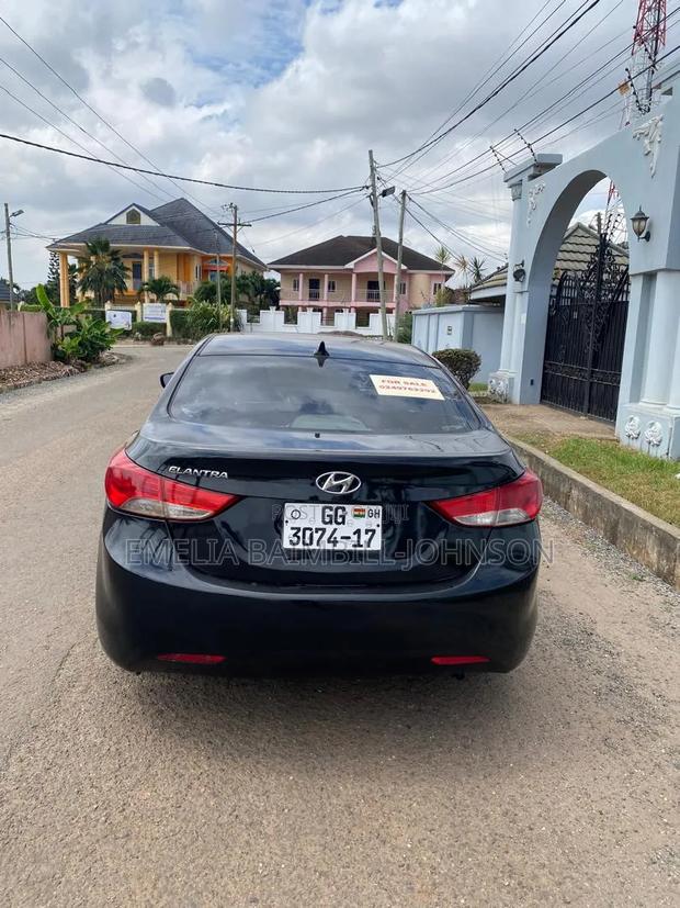 Hyundai Elantra 2012 Black