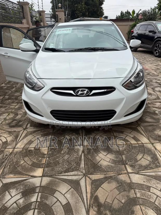 Hyundai Accent SE Sedan 2017 White