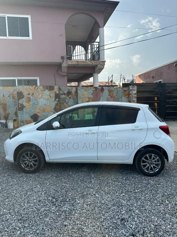 Toyota Vitz 1.3 FWD 5dr 2016 White