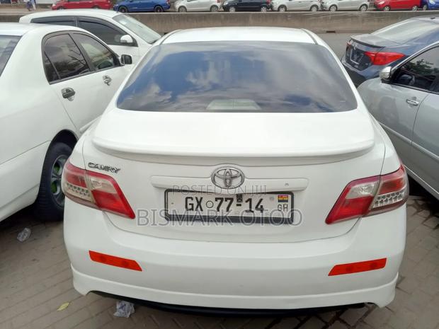 Toyota Camry SE 4dr Sedan (2.5L 4cyl 6AM) 2010 White