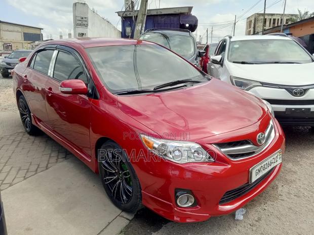 Toyota Corolla LE 4dr Sedan (1.8L 4cyl 4A) 2013 Red