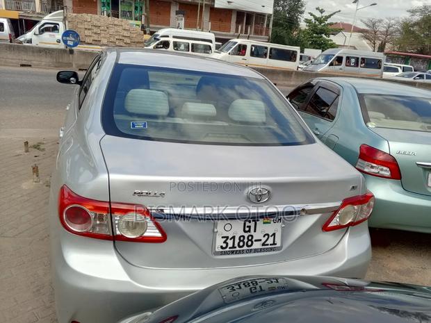 Toyota Corolla LE 4dr Sedan (1.8L 4cyl 4A) 2013 Silver