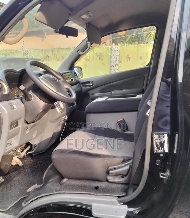 Nissan Caravan 2012 Black