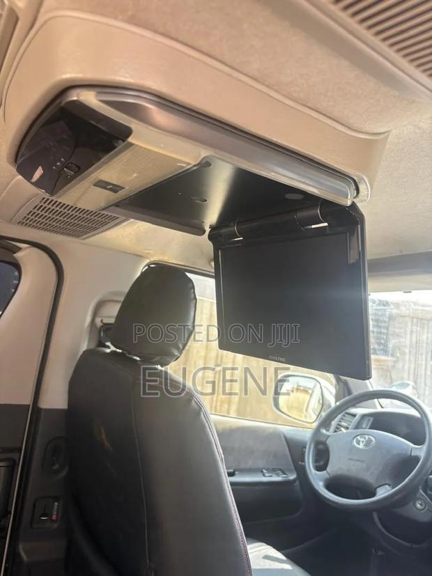 Toyota Fun Cargo 2012 White